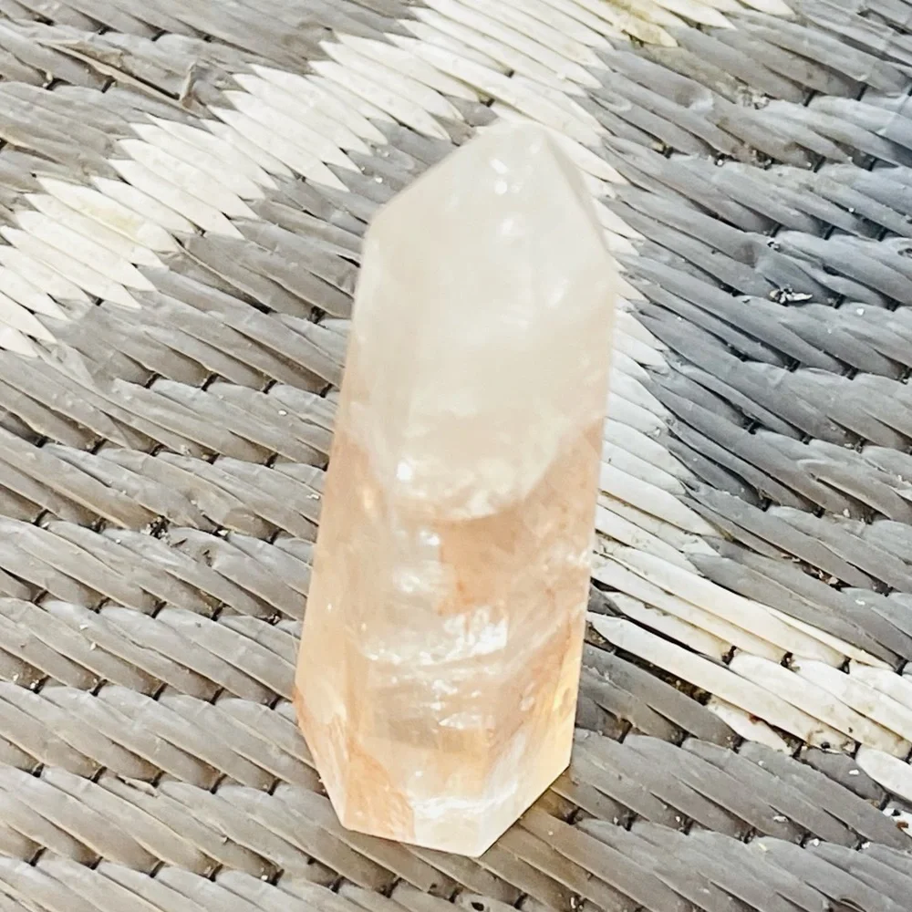 New Natural Rare Ferruginous Quartz Crystal Clear Red Line Small Tower Stone